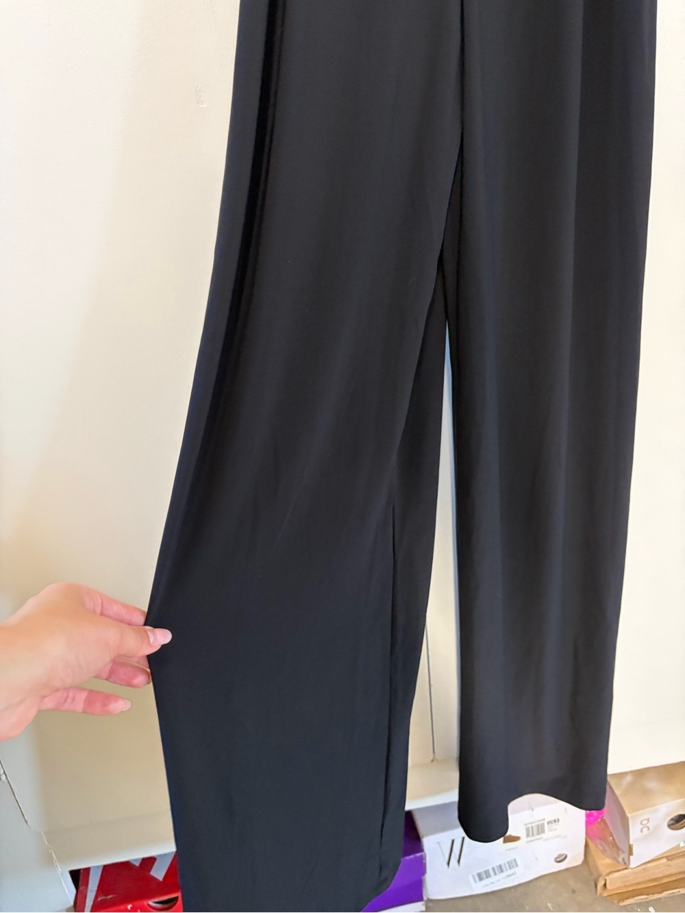 NORMA KAMALI SLEEVELESS V-NECK JUMPSUIT CINCHED WAIST S - Picture 9 of 13